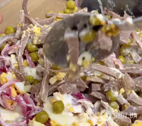 Новорічний салат "Тещин язик": готується страва 10 хвилин