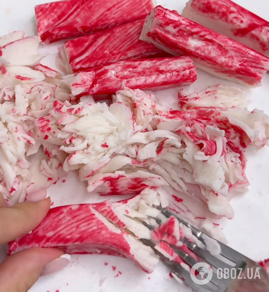 Крабовий салат "Морський коктейль" для новорічного столу: розповідаємо, як приготувати