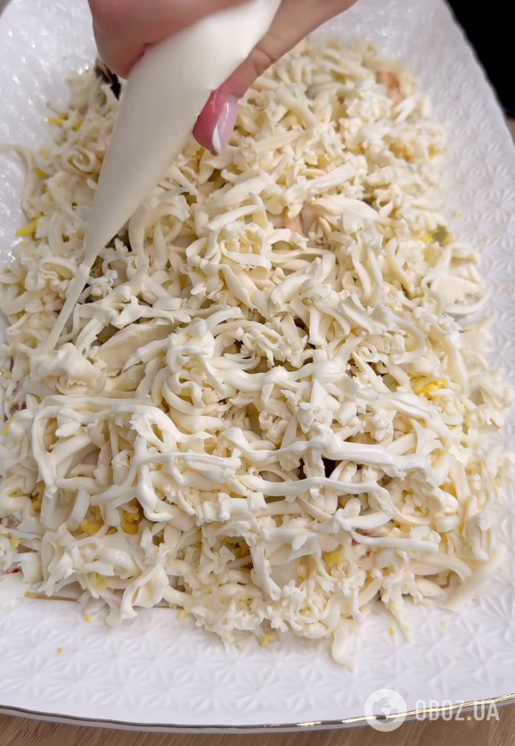 Крабовий салат "Морський коктейль" для новорічного столу: розповідаємо, як приготувати