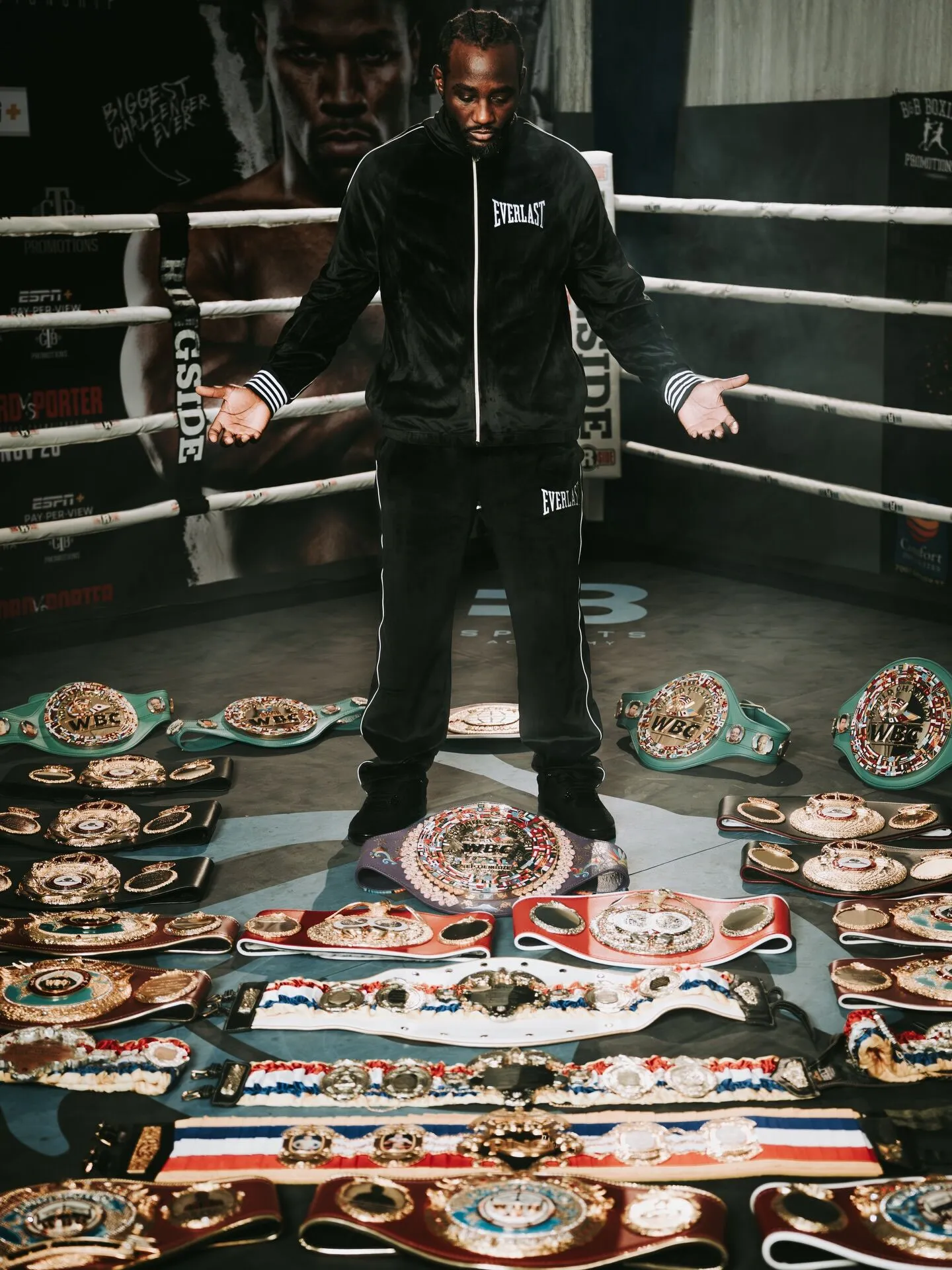 Лучший боксер мира внезапно завершил карьеру, уйдя непобедимым на пике славы. Видео