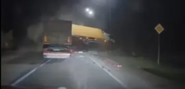 "От машины ничего не осталось": известный украинский футболист с женой и дочкой попал в страшное ДТП. Видео