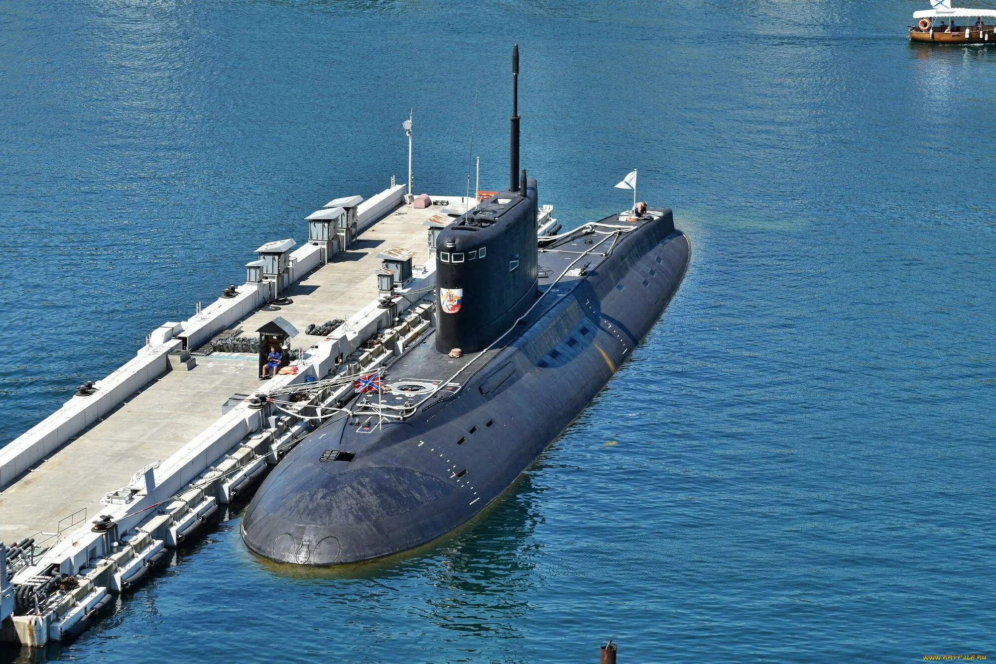 "Велика вирва у бетоні": експерт назвав "сюрприз", який отримав ворог після ураження субмарини у Новоросійську