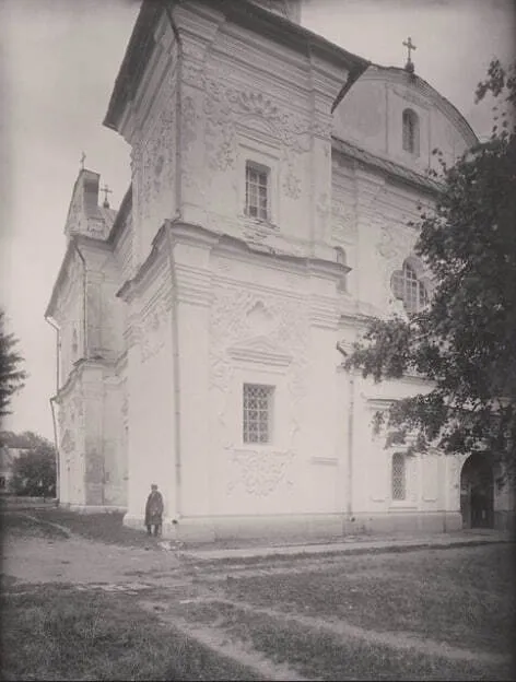 Яким був Мгарський монастир 100 років тому: архівні фото