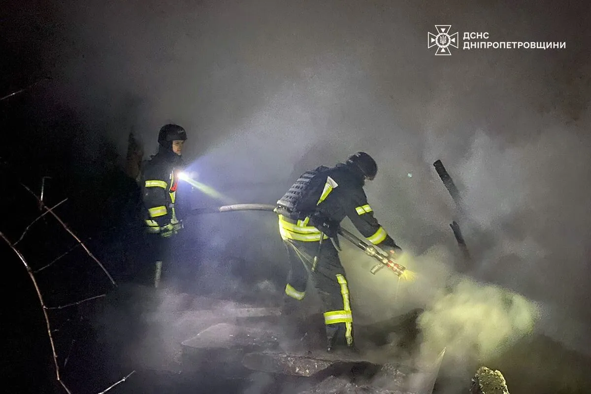 У Кривому Розі через ворожу атаку сталися пожежі: постраждали четверо людей. Фото