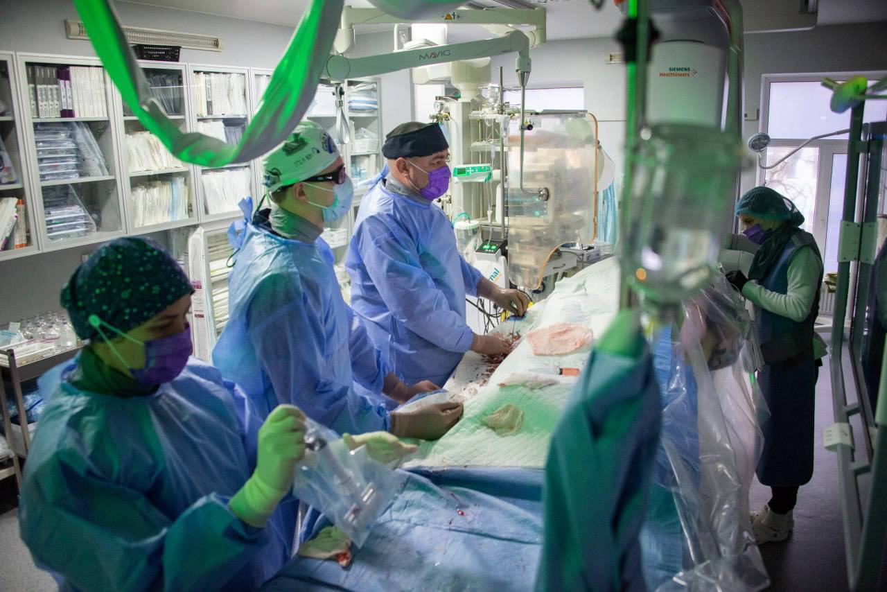 Поддержка медицины сегодня – спасенные жизни завтра: Денис Парамонов о помощи Центру кардиологии в Киеве