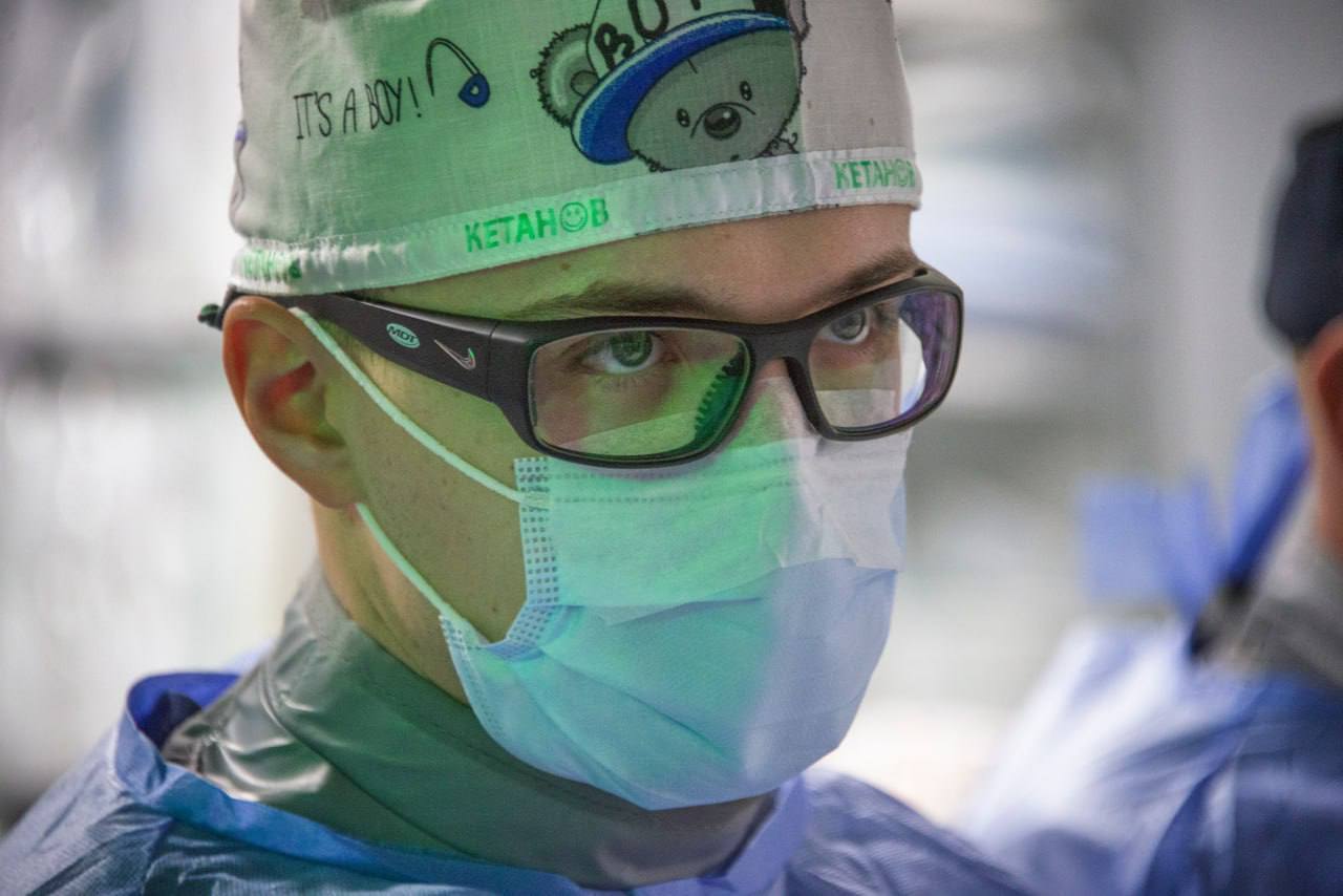 Поддержка медицины сегодня – спасенные жизни завтра: Денис Парамонов о помощи Центру кардиологии в Киеве