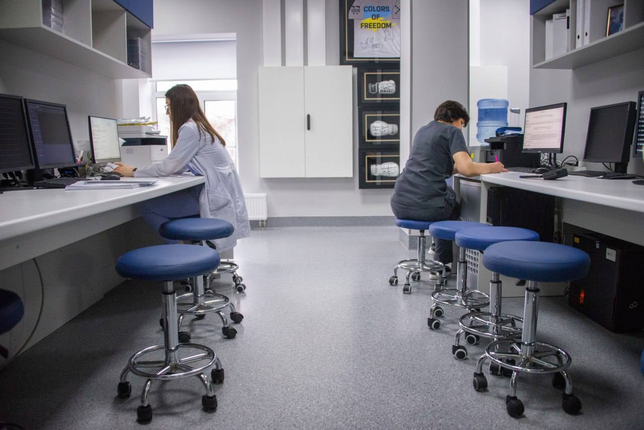 Поддержка медицины сегодня – спасенные жизни завтра: Денис Парамонов о помощи Центру кардиологии в Киеве