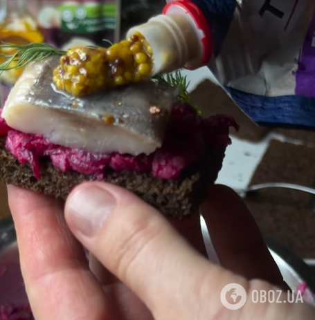 Вкусные бутерброды со свеклой и селедкой на праздничный стол: проще чем "Шуба"