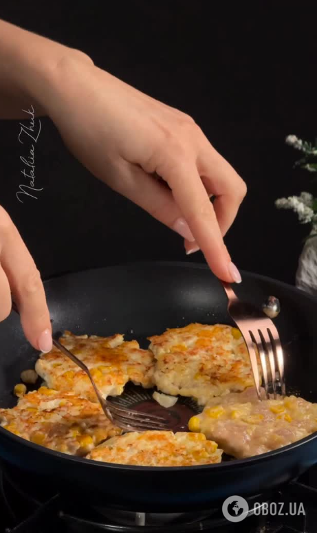 Сочные рубленые котлеты из куриного филе: добавьте много натертого сыра