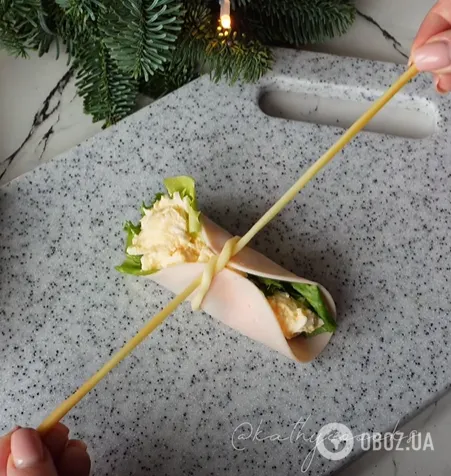 Рулетики з шинки для святкового столу: як приготувати святкову закуску