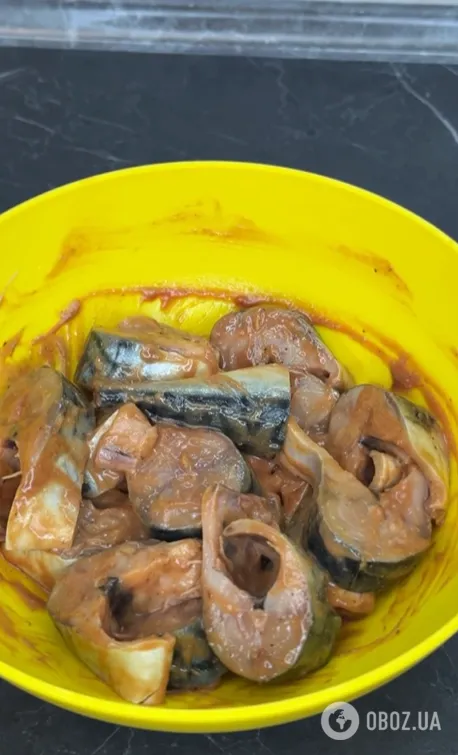 Як смачно запекти скумбрію: знадобиться мінімум простих інгредієнтів