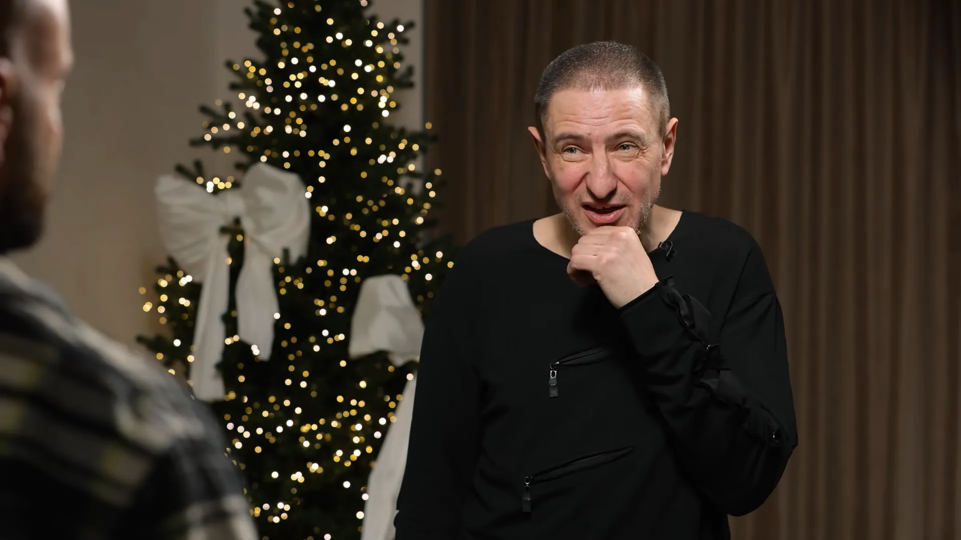 Зраду видало одне СМС: "Мурік" із гурту Green Grey ошелешив історією, як 7 років мав коханку та став ворогом власному сину