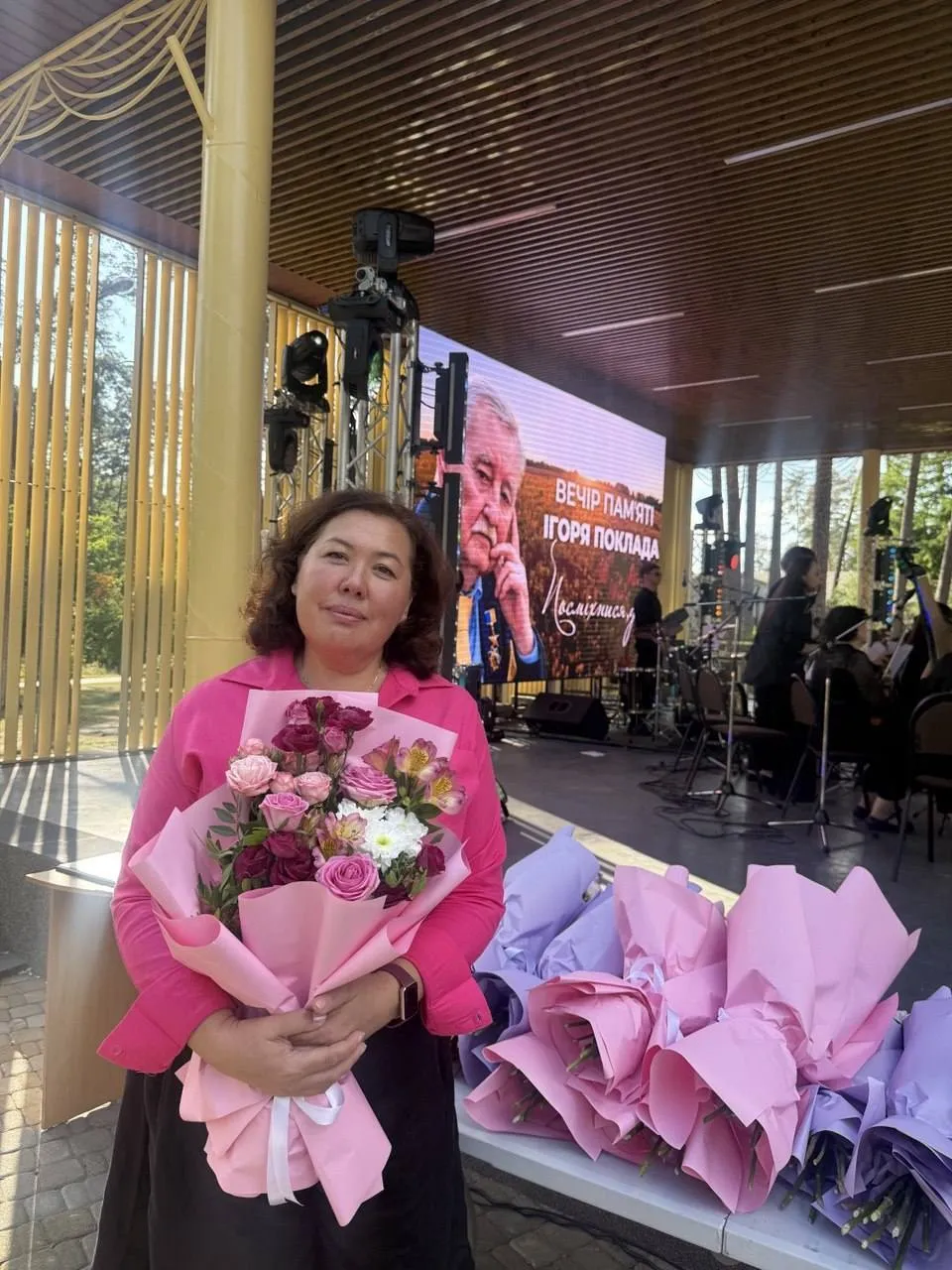 "Ей заплатили миллион долларов". Анжела Норбоева – о встрече в Киеве с мужем Повалий, причинах закрытости Зинкевича и гибели родственника из РФ на фронте