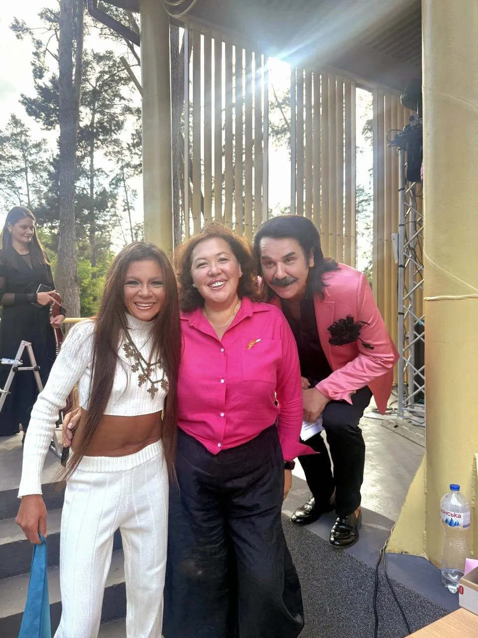 "Ей заплатили миллион долларов". Анжела Норбоева – о встрече в Киеве с мужем Повалий, причинах закрытости Зинкевича и гибели родственника из РФ на фронте