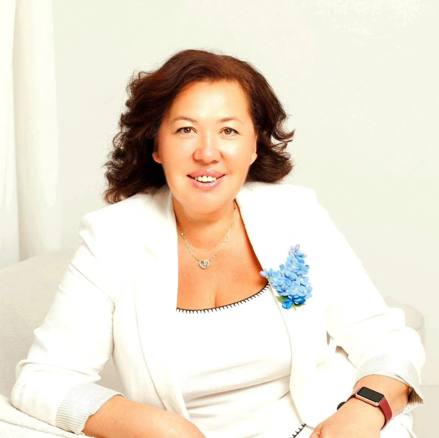 "Ей заплатили миллион долларов". Анжела Норбоева – о встрече в Киеве с мужем Повалий, причинах закрытости Зинкевича и гибели родственника из РФ на фронте