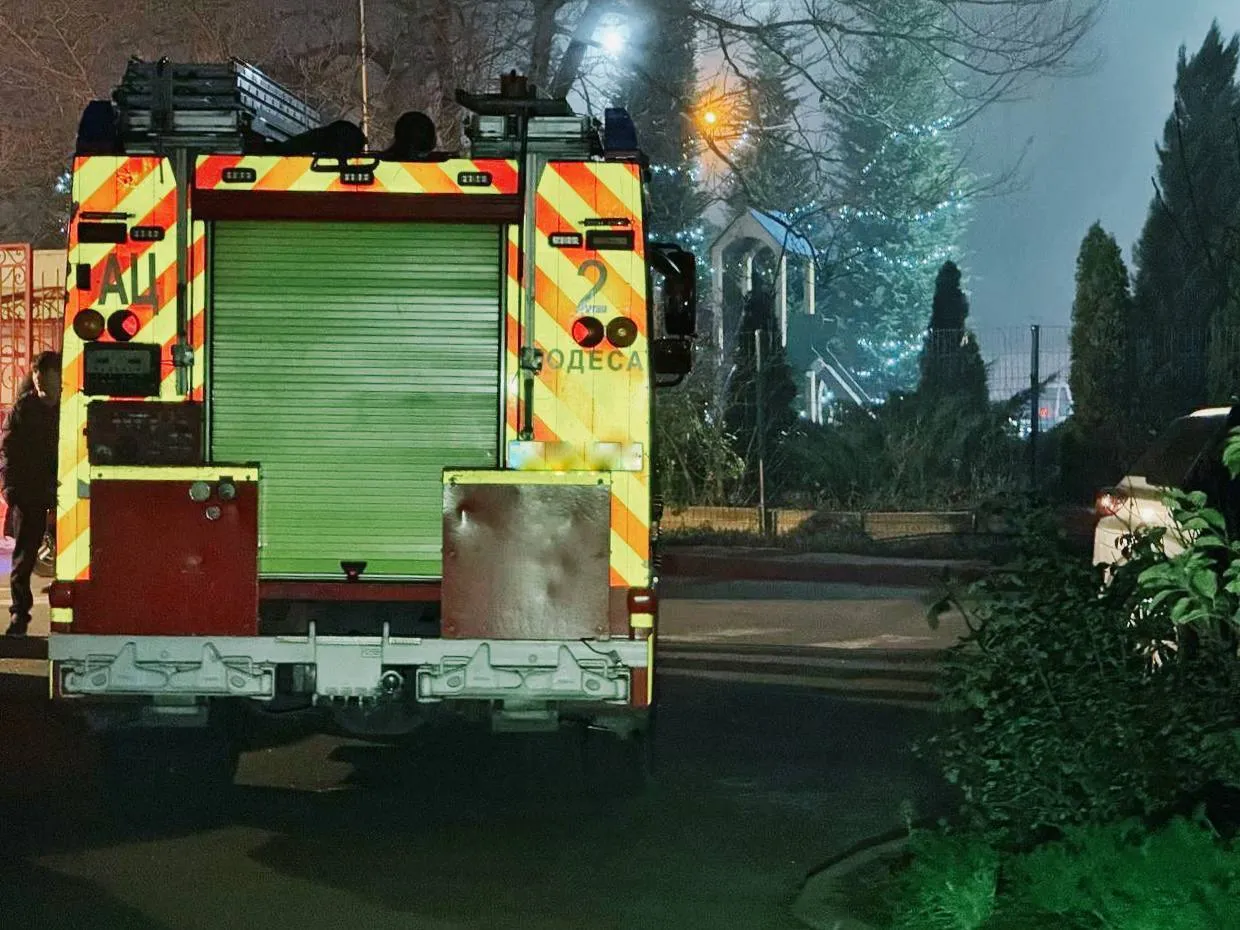 Росія продовжує атакувати цивільну інфраструктуру Одещини: є влучання у житлові будинки