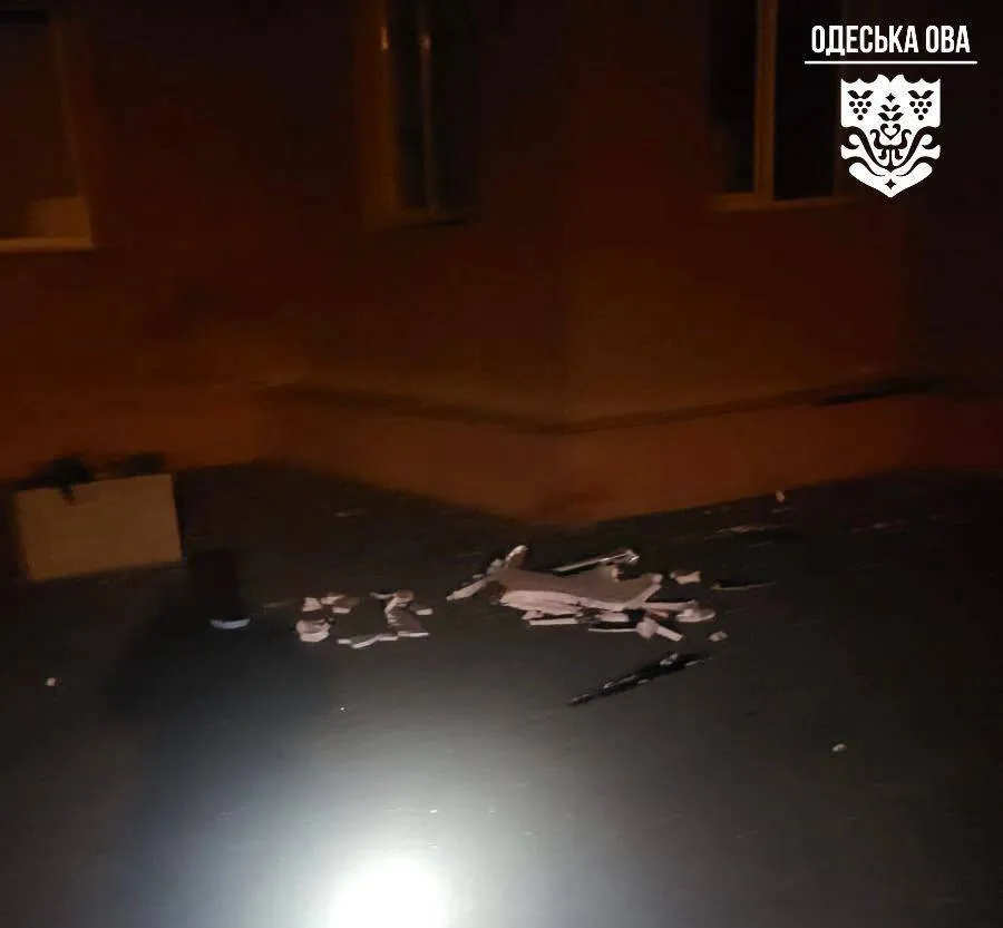 Росія продовжує атакувати цивільну інфраструктуру Одещини: є влучання у житлові будинки