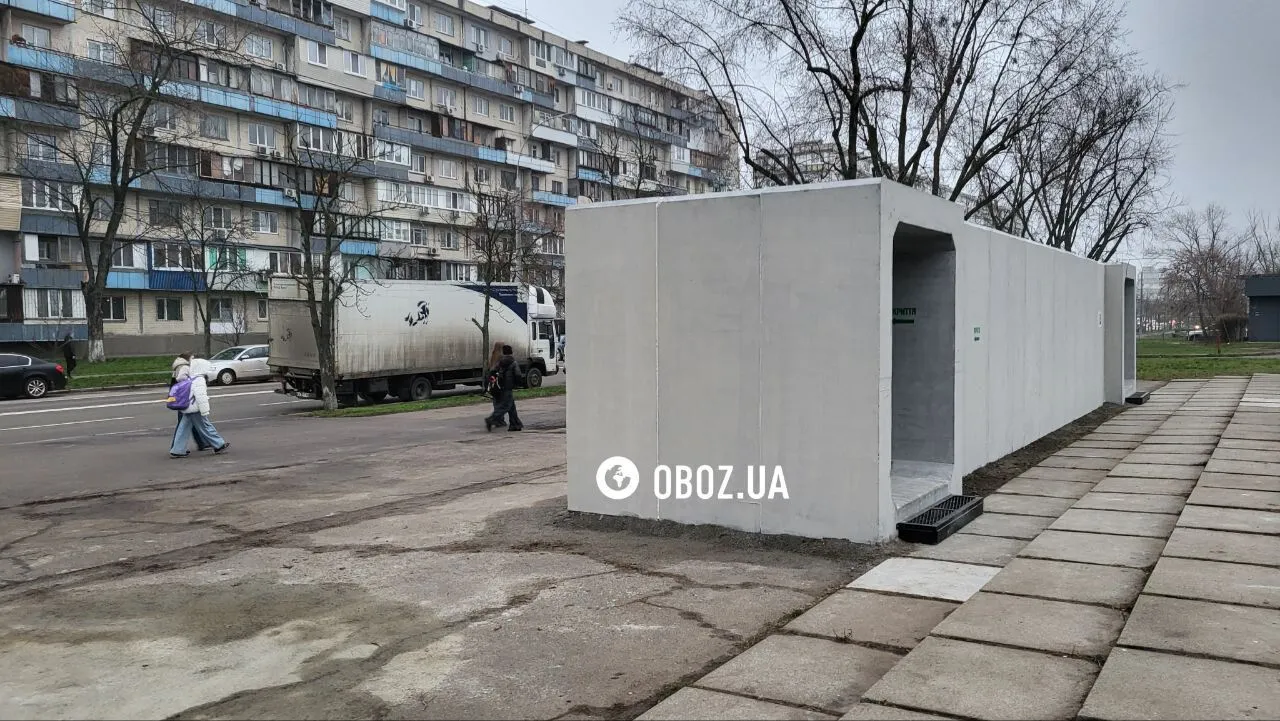 Розраховане на 28 осіб та є інклюзивним: у Києві відкрили перше мобільне укриття. Подробиці та фото