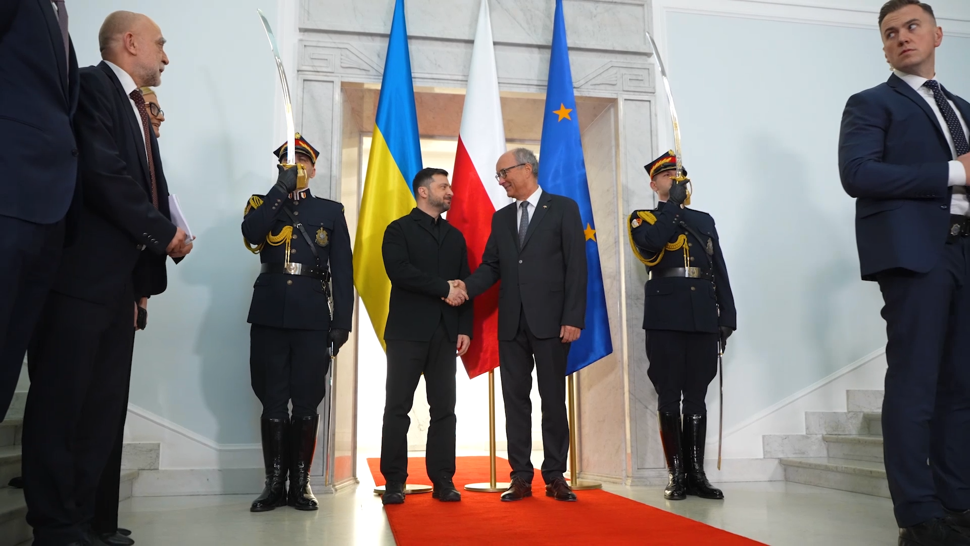 Зеленський у Польщі зустрівся з Навроцьким, Туском і не лише: як пройшли переговори. Відео