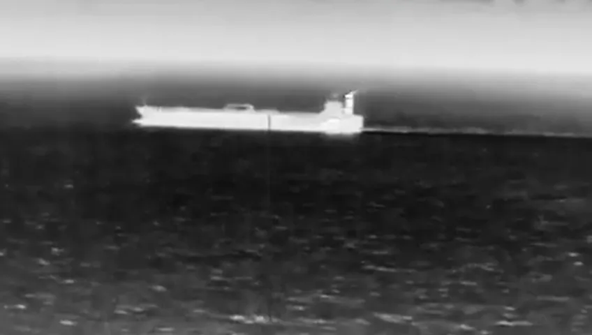 СБУ вперше уразила танкер тіньового флоту Росії у водах Середземного моря. Відео