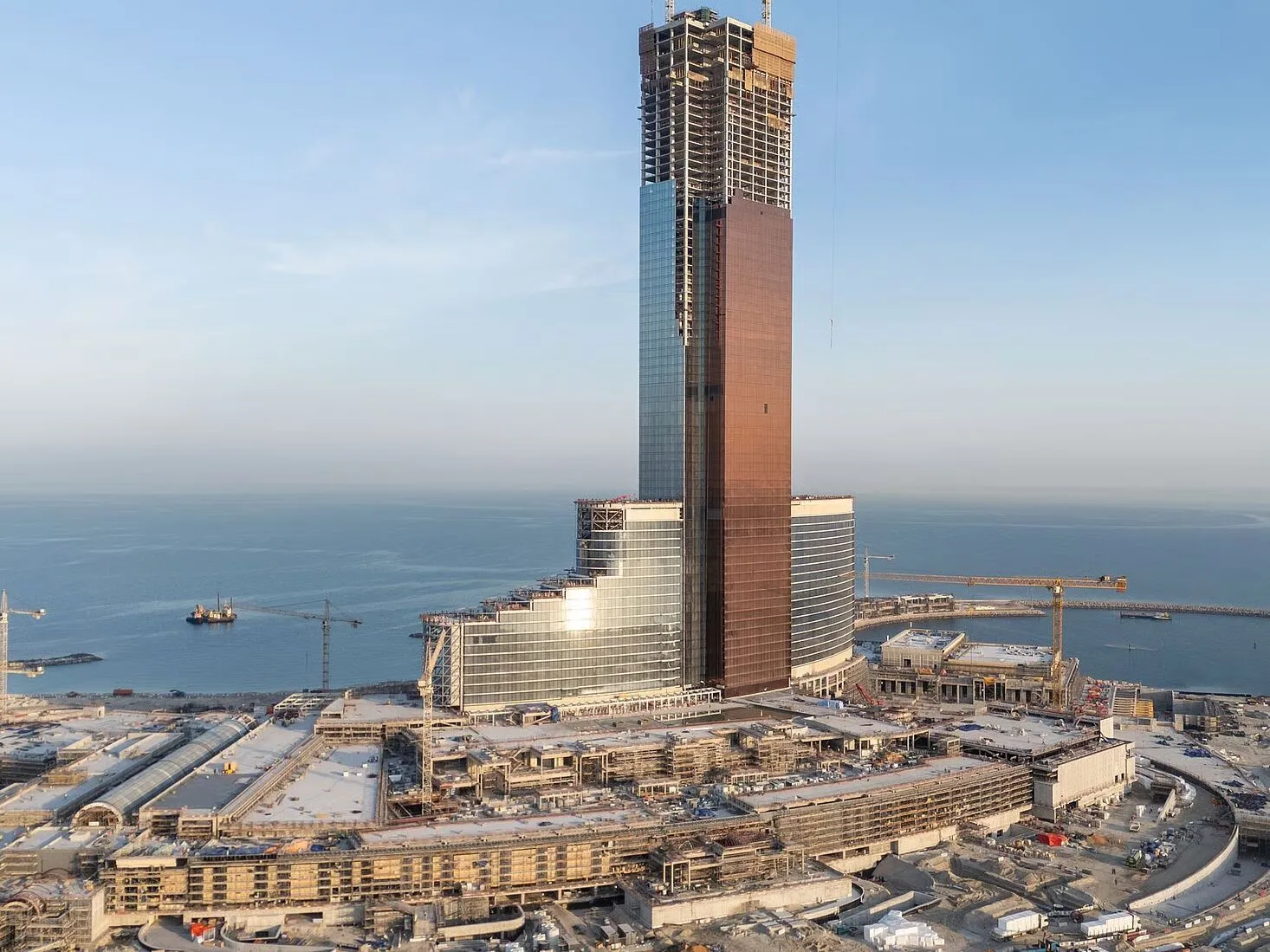 Готовий каркас вежі Wynn Al Marjan Island