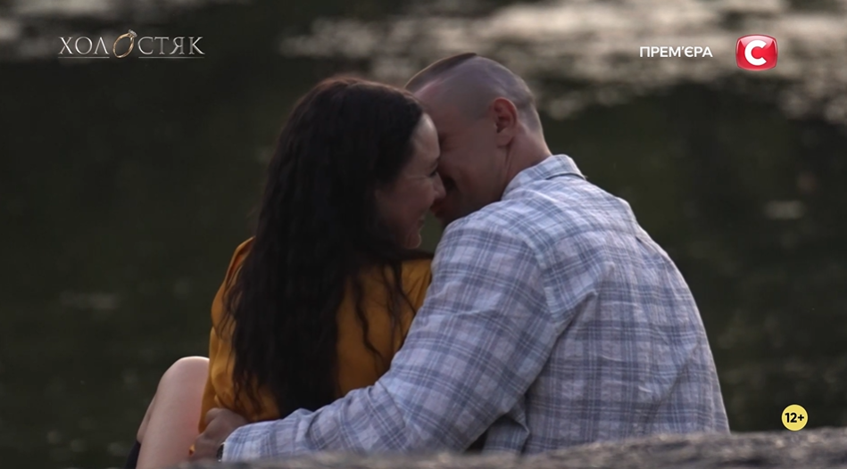 Знакомство с семьей Цымбалюка, откровенные разговоры и необычная церемония роз: как прошел десятый выпуск "Холостяка 14". Фото