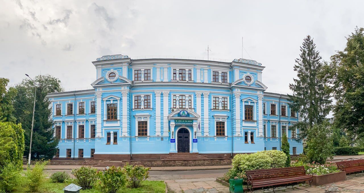 В одном из старейших университетов Житомирщины сменится ректор: что известно о едином кандидате, которого поддерживает коллектив вуза