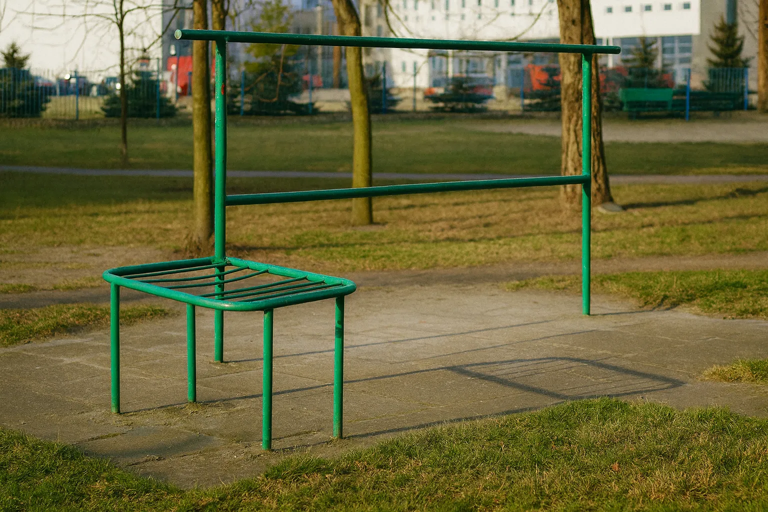 Эта конструкция стояла в каждом дворе в СССР: для чего была нужна. Фото