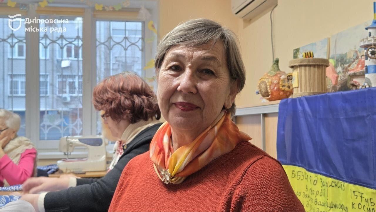 "Бабушки для ВСУ": волонтеры из Днепра передали защитникам более 12 тысяч изделий