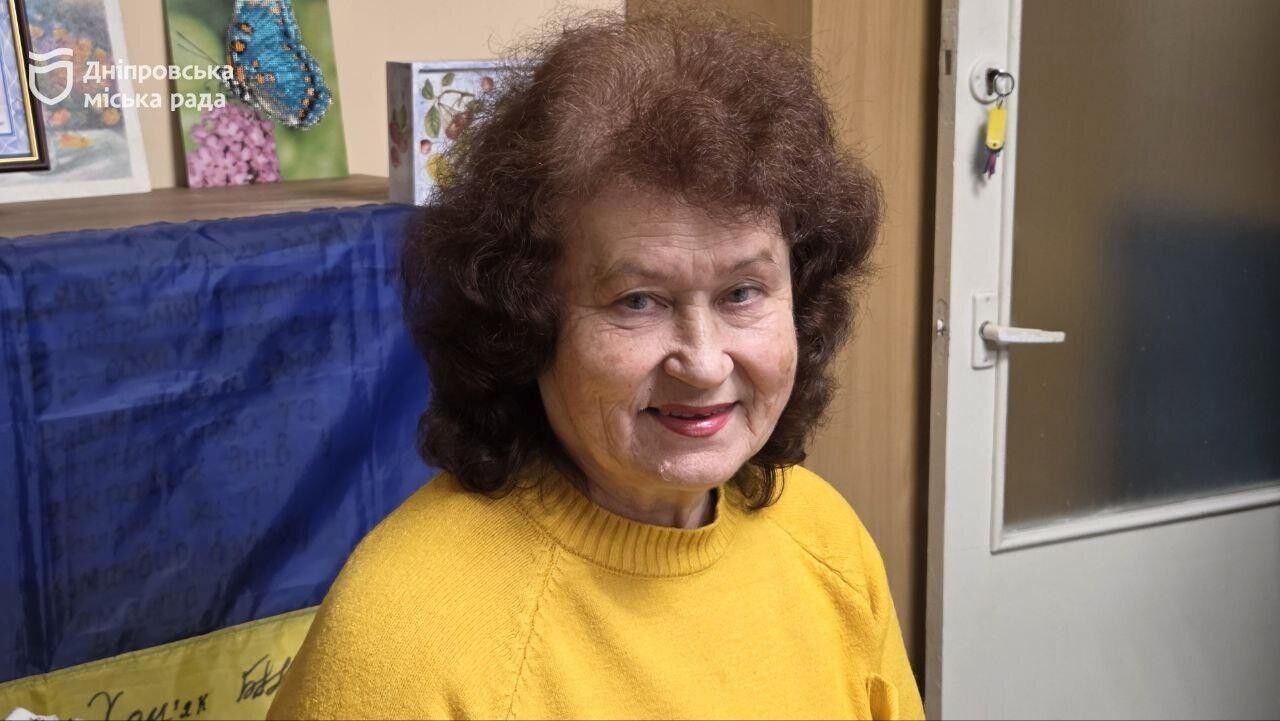 "Бабушки для ВСУ": волонтеры из Днепра передали защитникам более 12 тысяч изделий