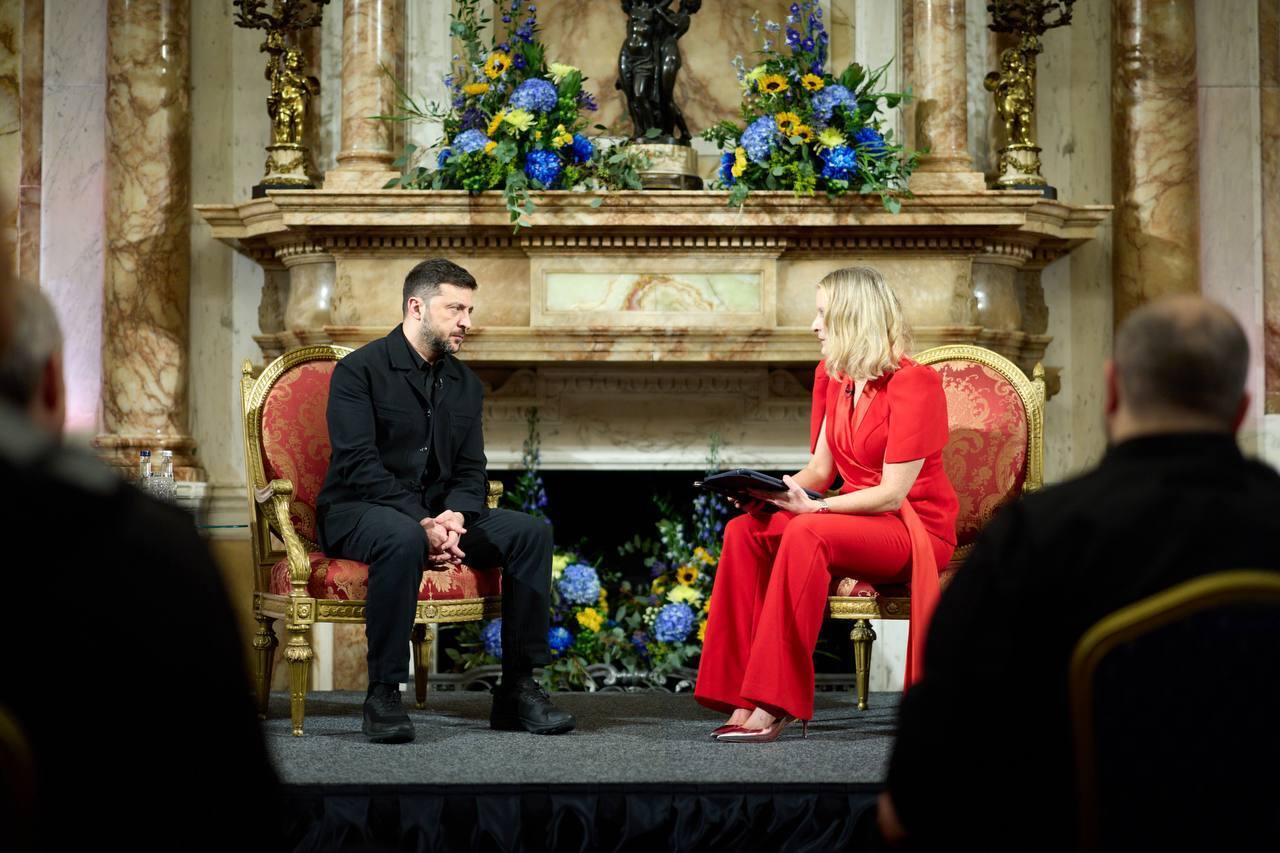 Зеленський прибув з візитом до Ірландії і провів низку зустрічей. Усі подробиці і відео