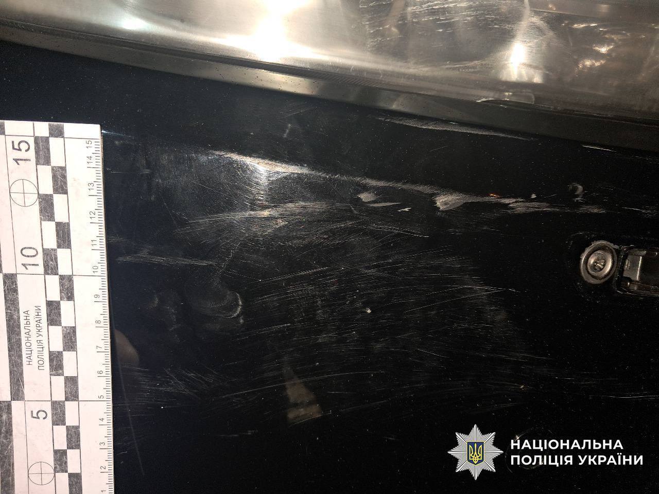 У Києві на Оболоні рецидивіст з ножем нападав на перехожих. Подробиці та фото