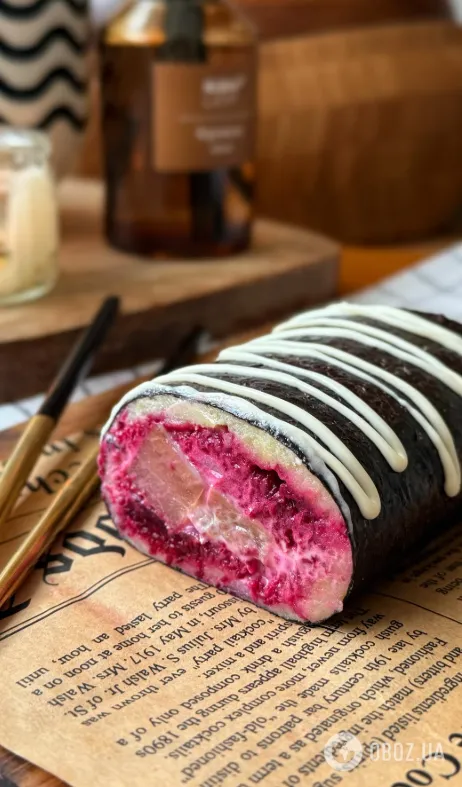 "Шуба" по-новому: як подати культовий салат на Новий рік у вигляді рулету