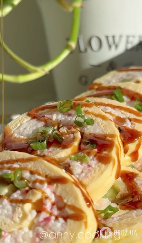 Закусочний крабовий рулет для новорічного столу: ділимося простим рецептом