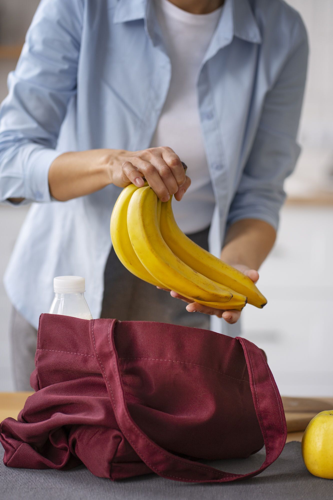 Что сделать, чтобы бананы долго не чернели: лайфхак, который точно сработает