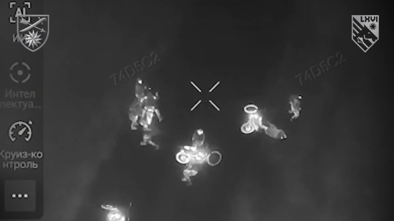 На Лиманском направлении украинские войска "разнесли" мотоциклетную группу противника: враг хотел прорваться. Видео