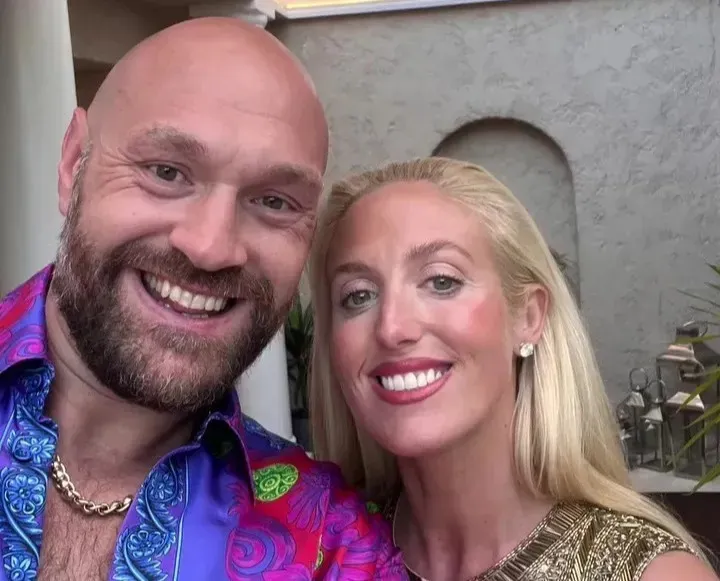 Тайсон Ф'юрі сенсаційно відмовився від Великої Британії та поїхав із сім'єю