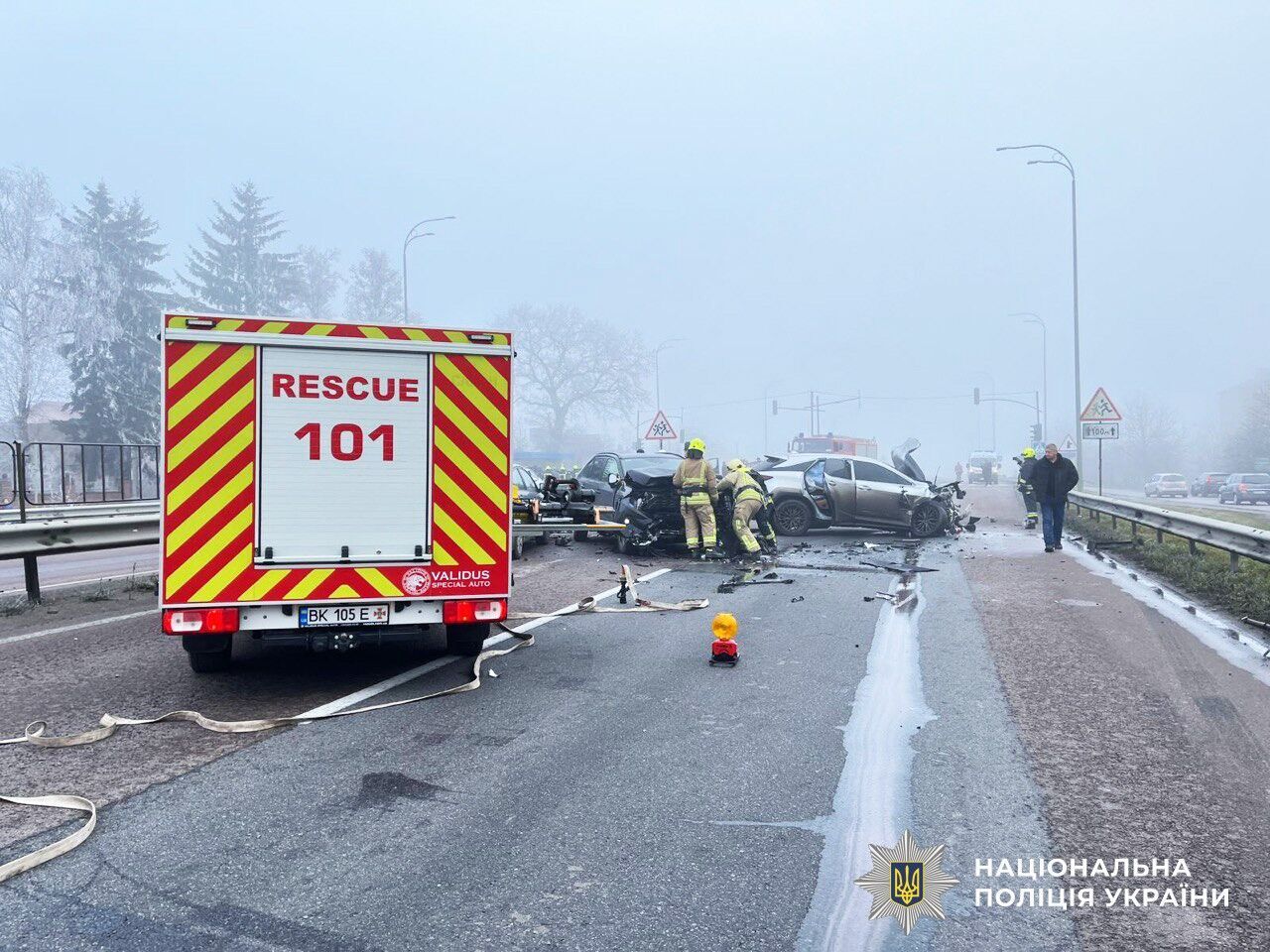 Масштабное ДТП парализовало движение на трассе Киев – Чоп: фото с места