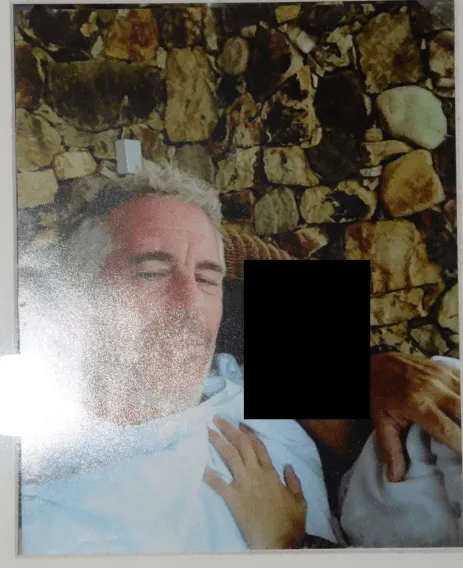 Фото Трампа и Билл Клинтон в платье: обнародованы новые файлы Эпштейна