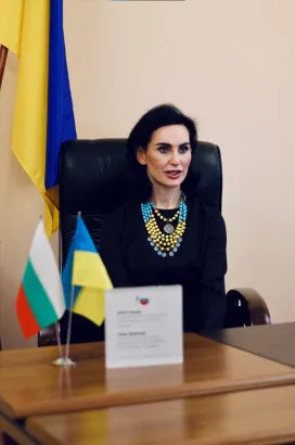 Одним із підозрюваних у вбивстві українця у Відні виявився син посолки України в Болгарії: як вона відреагувала