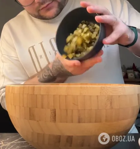 Олів'є по-новому: як подати звичну страву у вигляді рулету