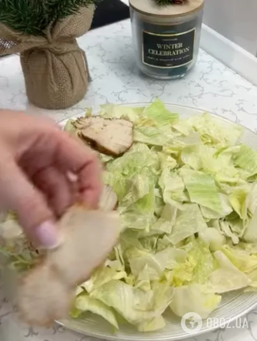 Салат "Цезарь" для новогоднего стола: рецепт самого вкусного и легкого блюда за 10 минут