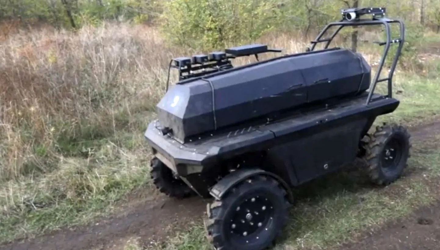 Наземний дрон врятував пораненого українського воїна, який 33 дні чекав на евакуацію під обстрілами – CNN