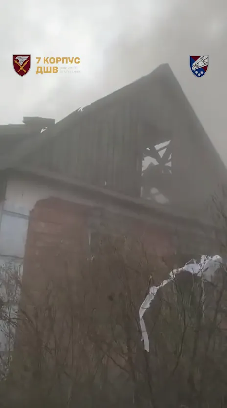 20 FPV за 2 минуты: опубликованы редкие кадры боев в Покровске