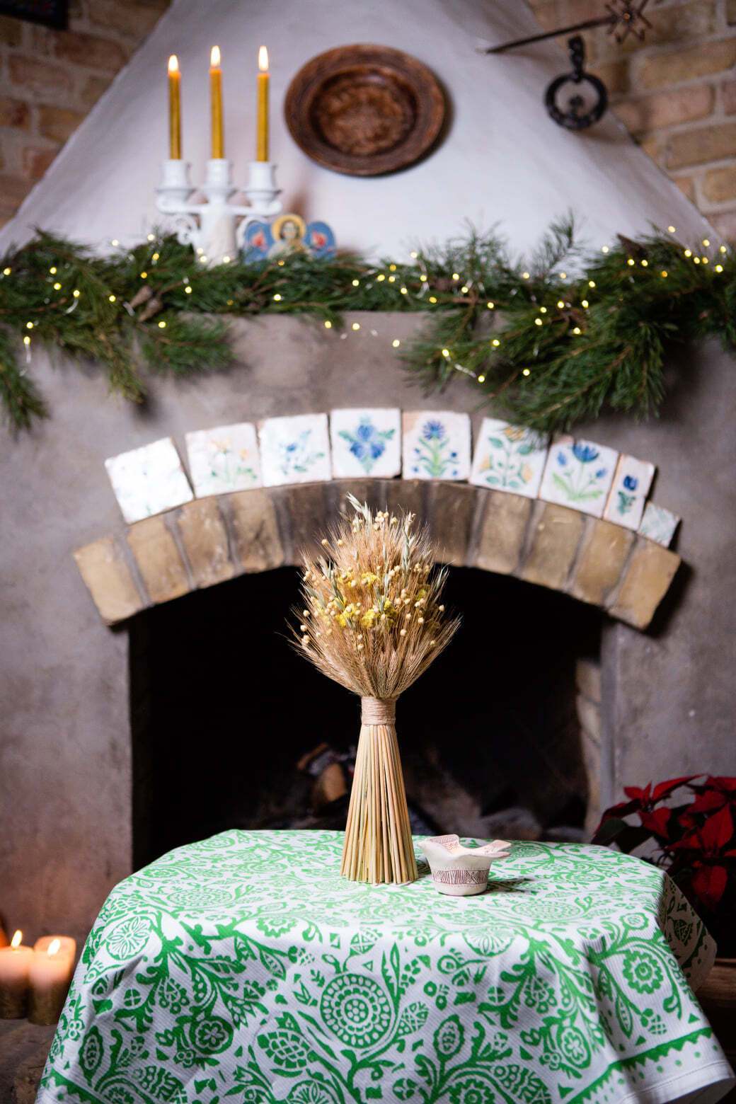 Какие рождественские символы являются украинскими: значение дидуха, паука и других