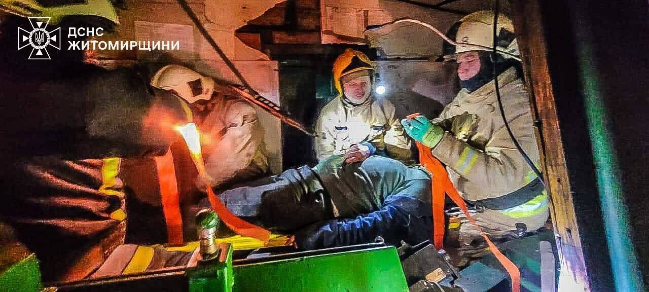 Окупанти атакували об'єкти критичної інфраструктури Житомирщини: є постраждалі. Фото