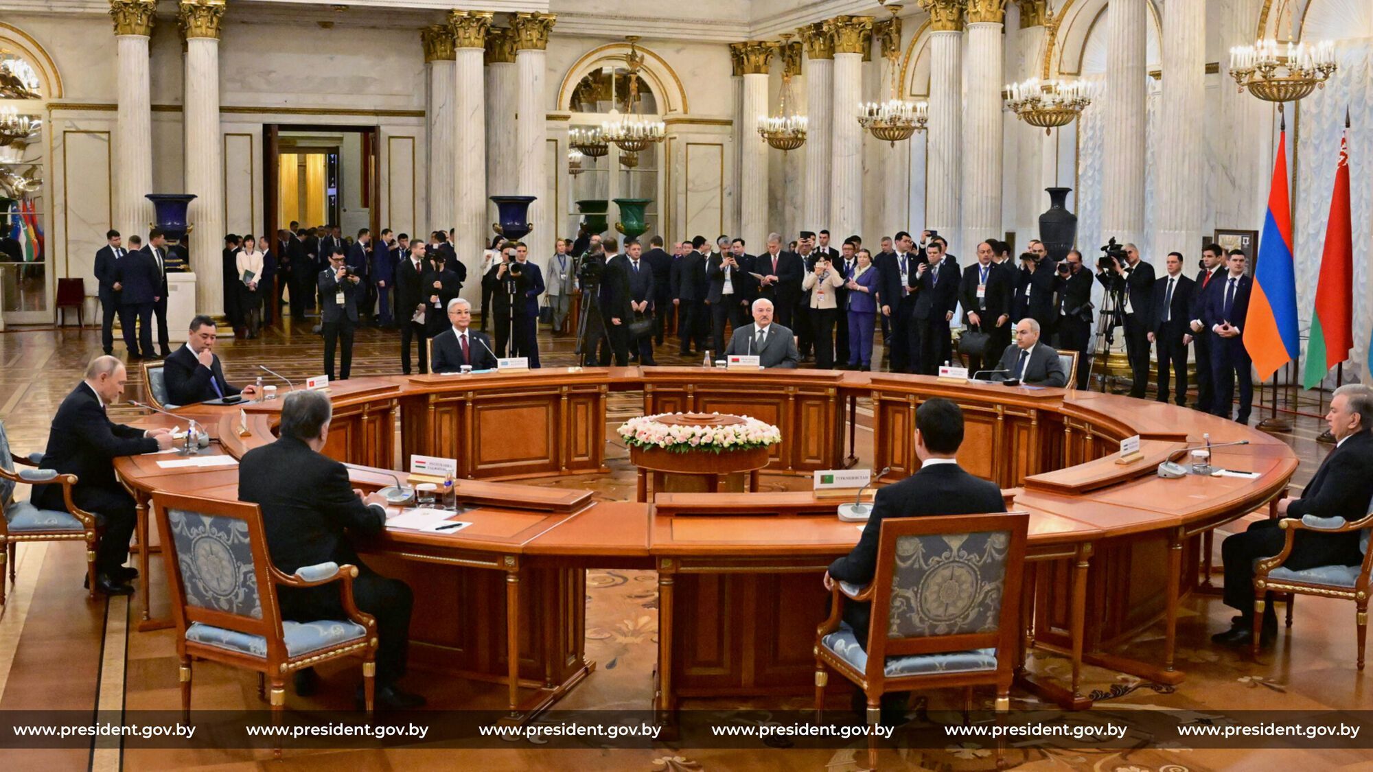 "Это будет максимум": Лукашенко признался, что пошутил о количестве "Орешников" на территории Беларуси