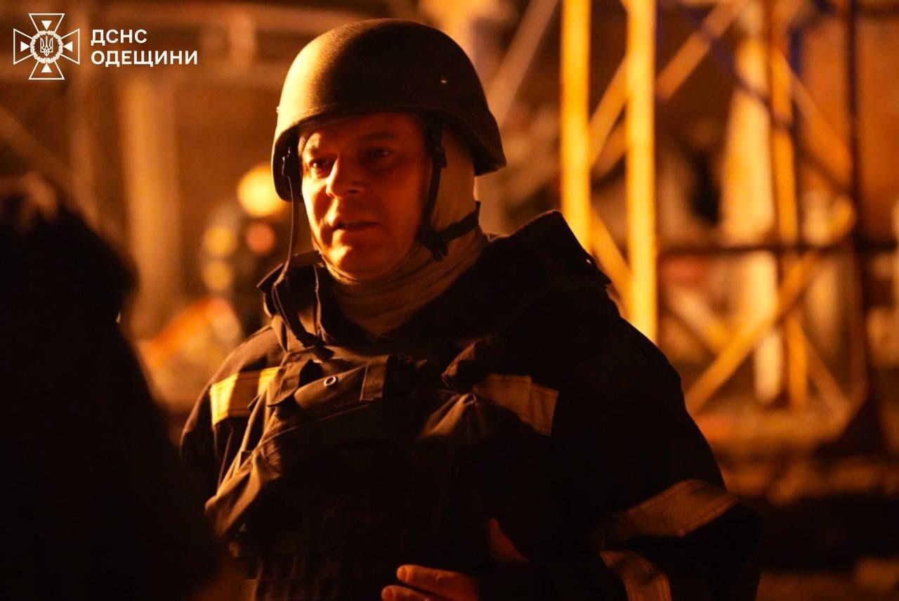 Окупанти атакували Одесу: пошкоджено обʼєкти критичної інфраструктури, є постраждалий. Фото
