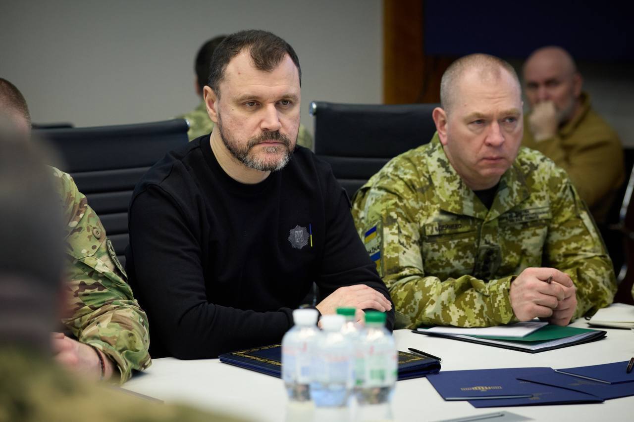 Армія РФ відчутно збільшила інтенсивність атак: Зеленський провів Ставку щодо фронту по всіх напрямках. Фото