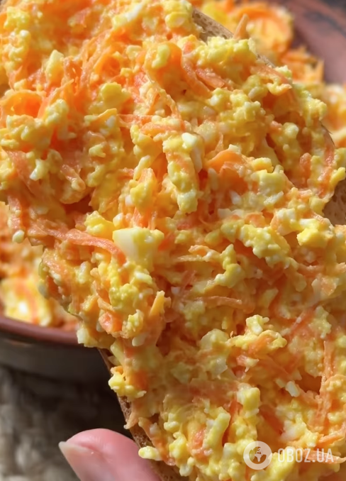 Смачна закуска з плавленого сиру та моркви: рецепт бюджетної страви за 2 хвилини